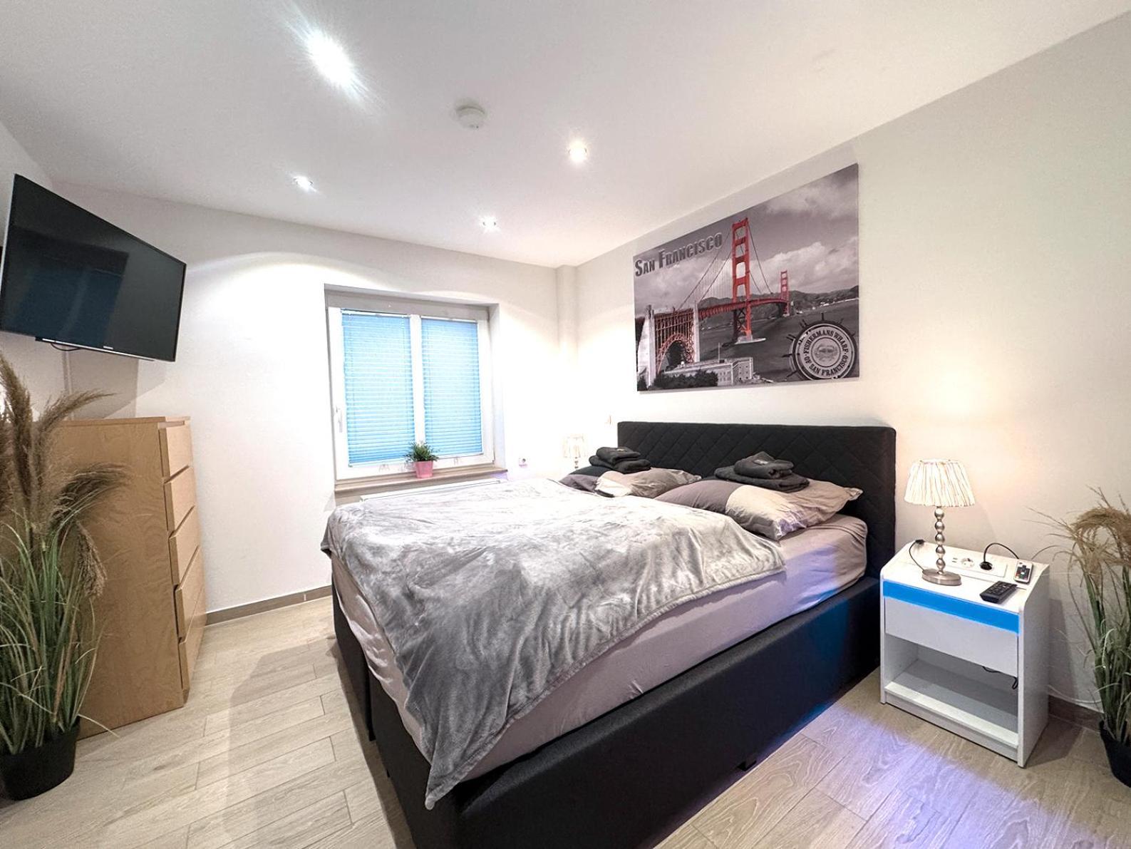 Ferienwohnungen Arp "2D" Mit Terrasse Und Parkplatz Itzehoe Exterior foto